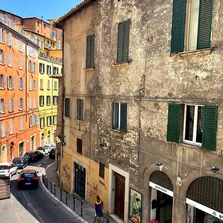 Abbraccio Etrusco Pérouse